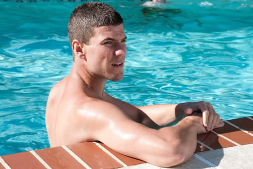 Austin Stowell shirtless Dolphin Tale