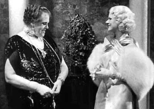 Marie Dressler, Jean Harlow in Dinner at Eight