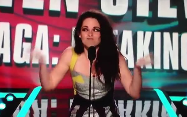 Kristen Stewart Kissing